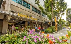 Lucky Plaza (D9), Retail #519077801